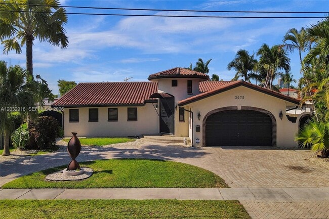 Building Photo - 2075 Ixora Rd