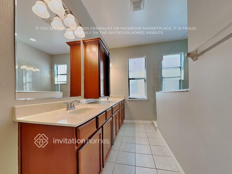 Building Photo - 5124 Tiber Way