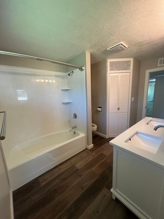 Building Photo - 419 S 100 E