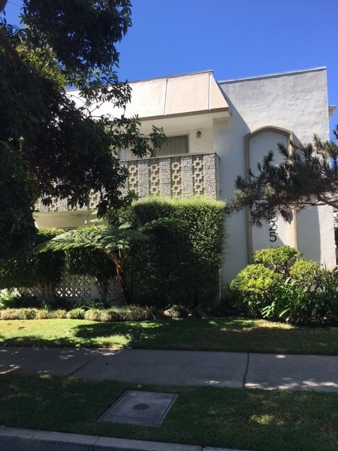 Front Elevation - 1625 Armacost Ave