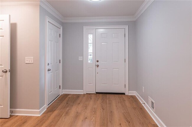 Building Photo - 27 S Riversong Ln