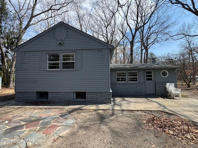 Primary Photo - 305 Cherry St