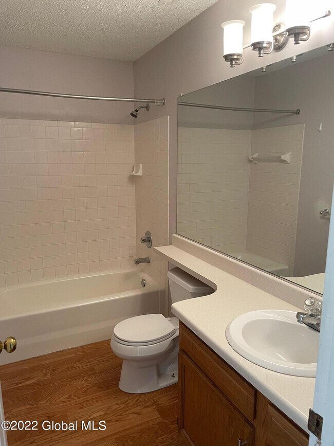Building Photo - 5106 Forest Point Dr S