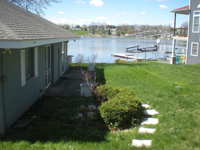 Building Photo - 35-Lane280 Lane 280 E