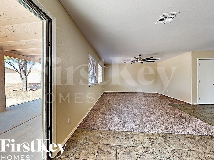 Building Photo - 1205 E Desert Moon Trail