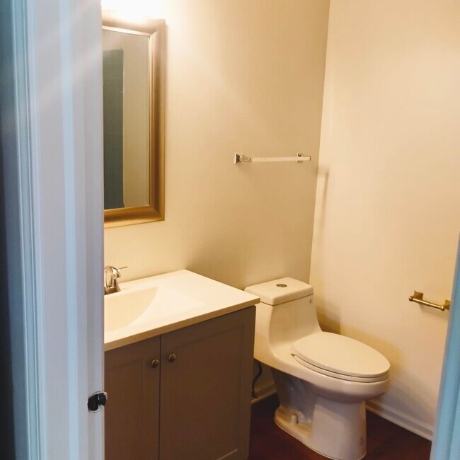 Building Photo - 1221 Ballantrae Pl