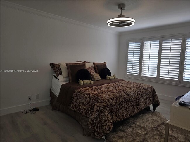 Building Photo - 6010 S Falls Cir Dr