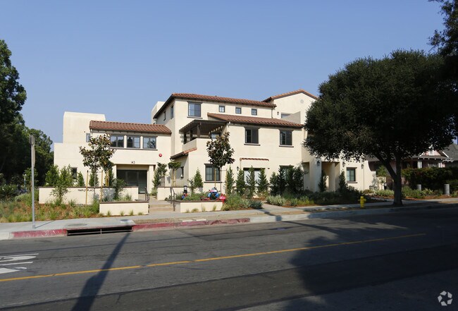 Building - Mar Vista Apartments