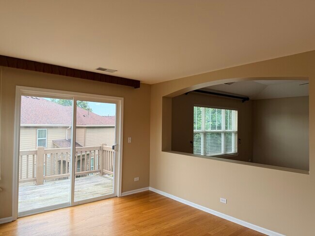 Building Photo - 1873 Crenshaw Cir