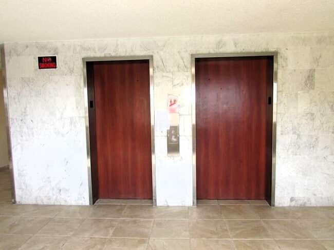 Building Photo - 7000 NW 186th St