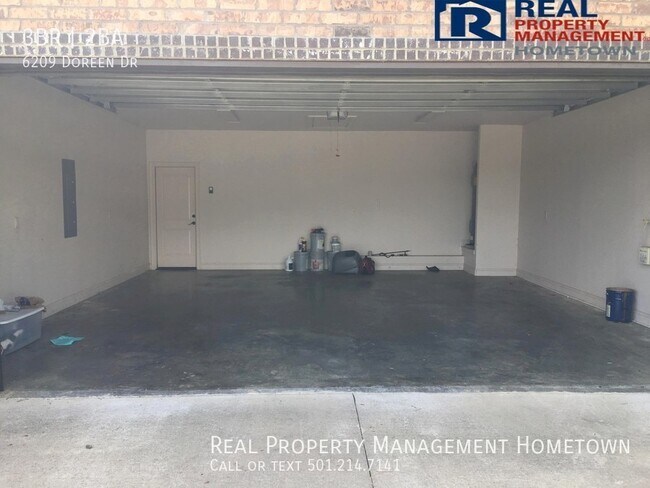 Building Photo - Magnificent 3/2 Home Tucked Away in a Beau...