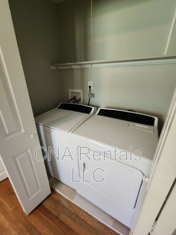 Building Photo - 730 McBurnette Rd N E