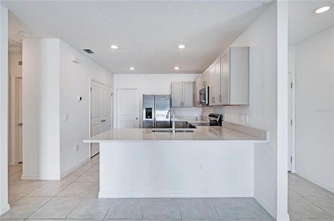 Building Photo - 673 Teviot Rd