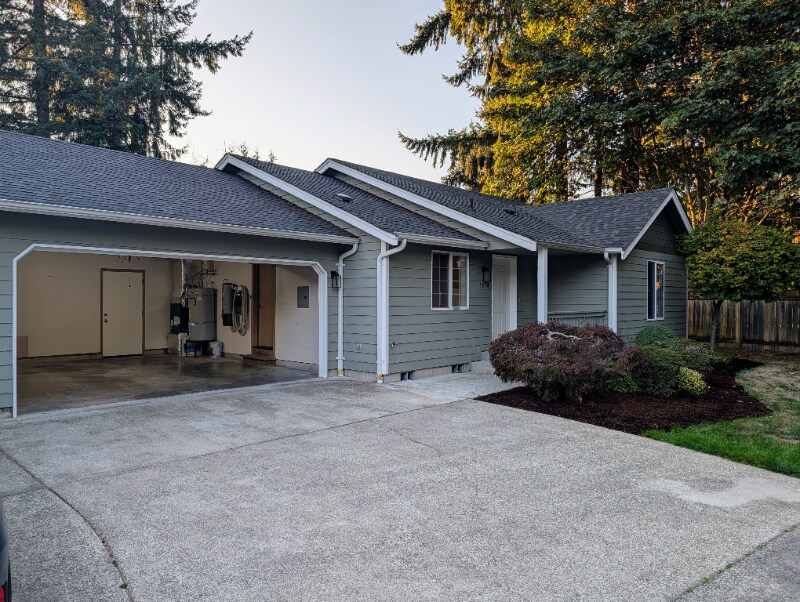 Building Photo - 15014 105th Ave Ct E