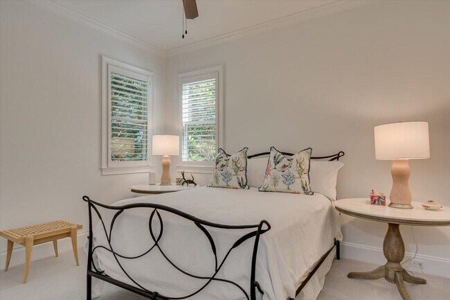 Building Photo - 501 John Fox's Run