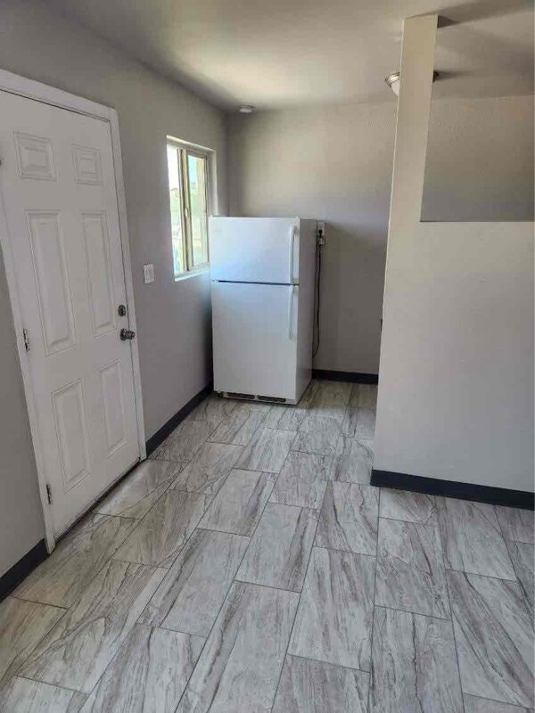 Primary Photo - 313 W 44th St