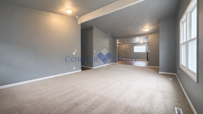 Building Photo - Large Spacious Home in Caldwell!
