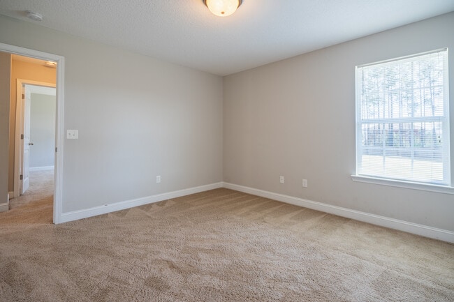 Building Photo - 141 Powers Dr