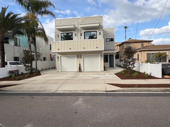 Building Photo - 260 Donax Ave