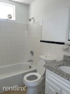 Building Photo - 2 br, 1 bath Duplex - 3702 Killam Ave B
