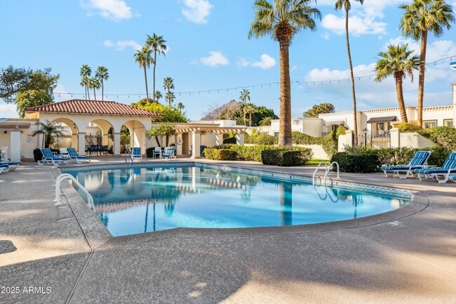 Building Photo - 6953 E Lafayette Blvd