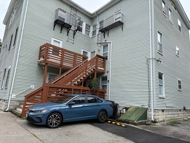 Building Photo - 125 High St