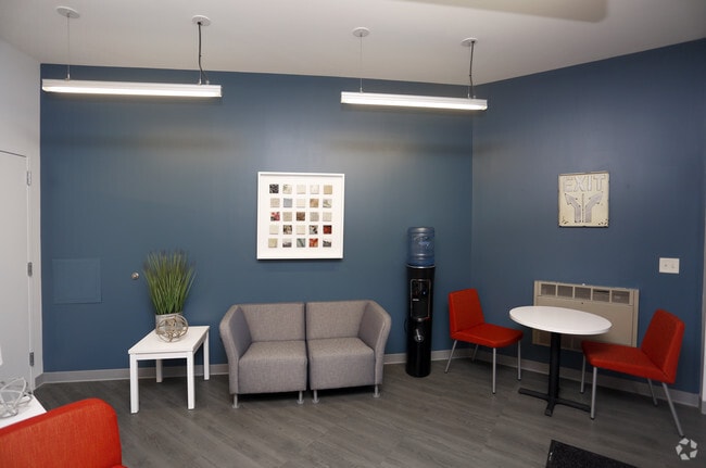 Leasing Office - Millikan