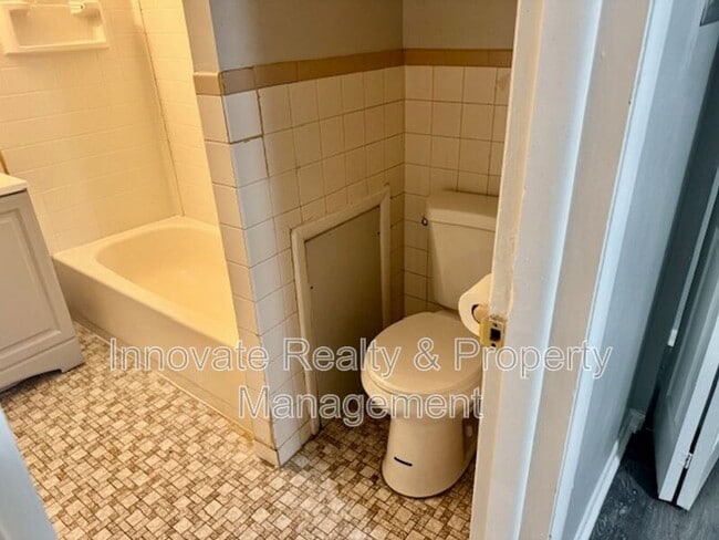 Building Photo - 29 Logan Ave