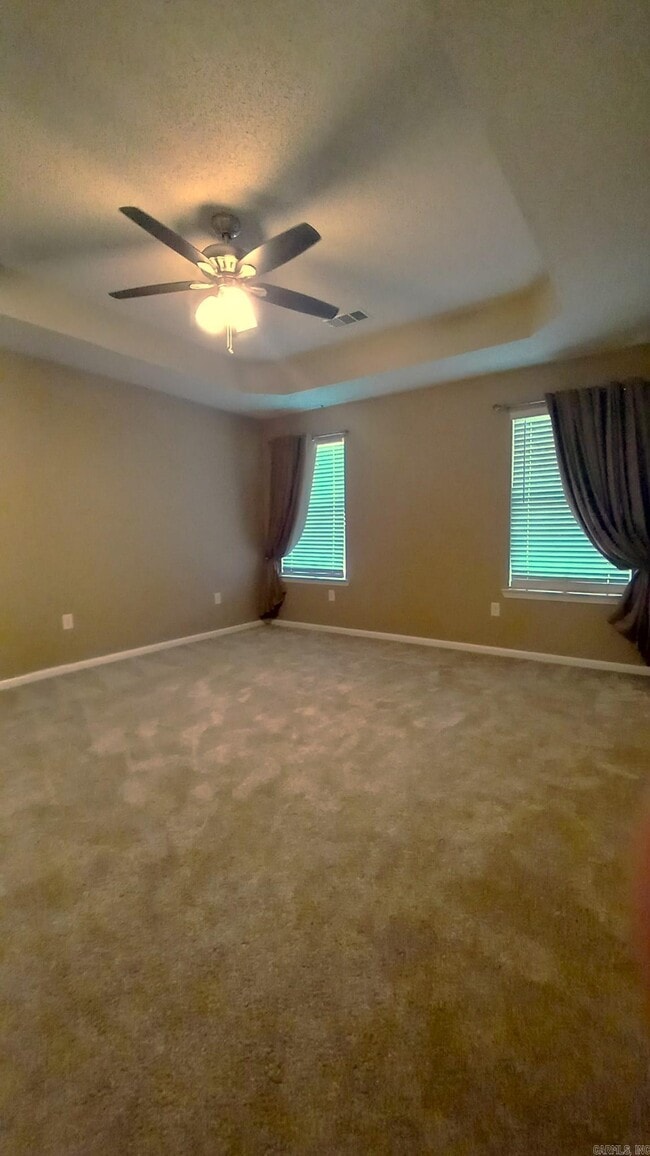 Building Photo - 2225 Redwood Dr