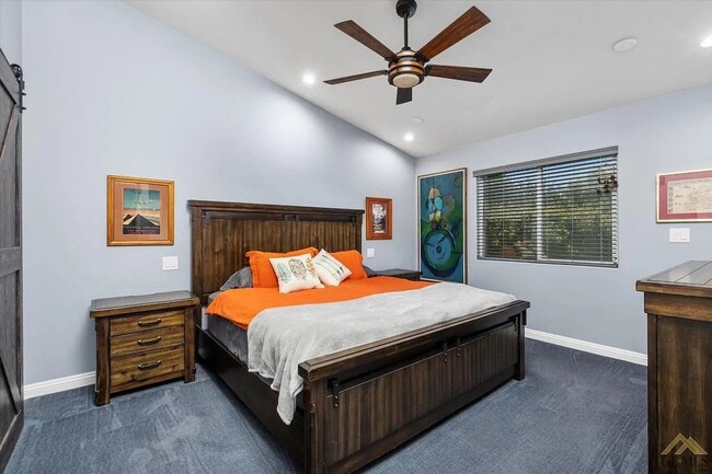 Building Photo - Northwest Home!