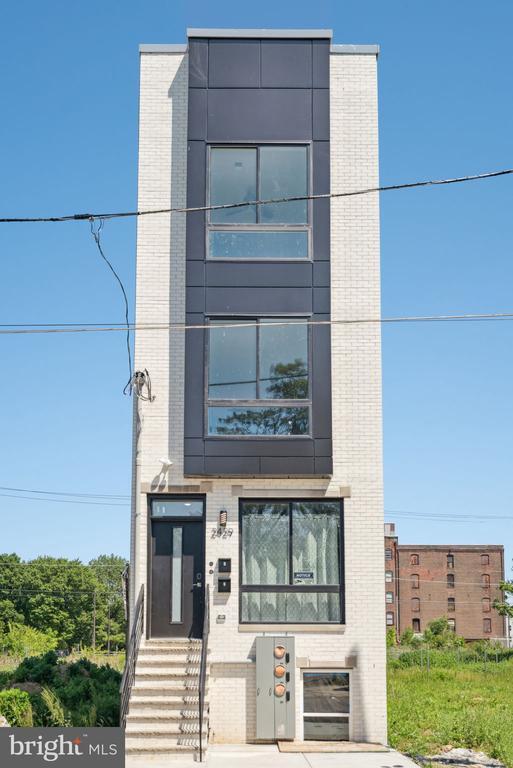 Building Photo - 2429 N 3rd St