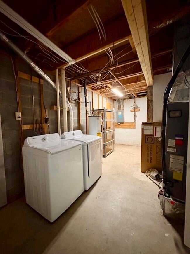 Building Photo - 18250 Paladin Dr