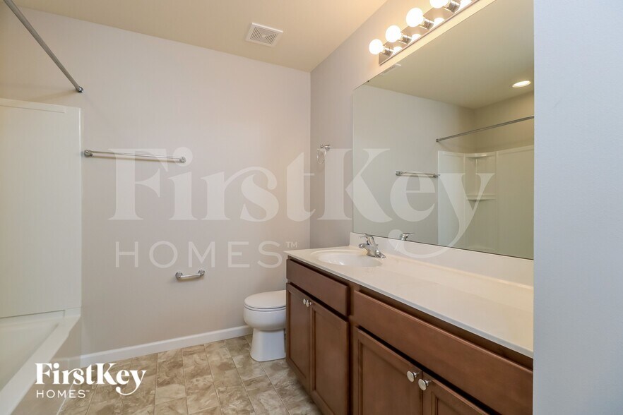 Building Photo - 2668 Winding Valley Dr