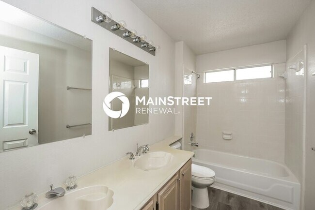 Building Photo - 4 Bedroom Pet-Friendly Home in FORT WORTH,...