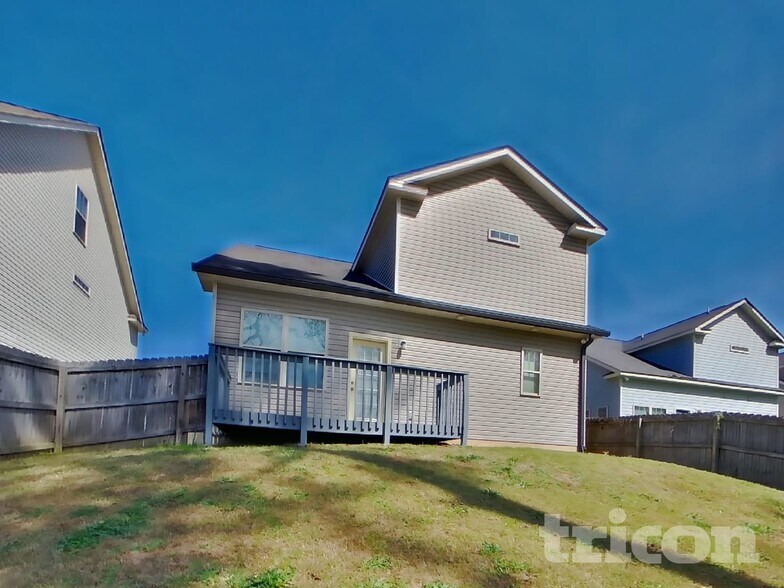 Building Photo - 1422 Collins Dr