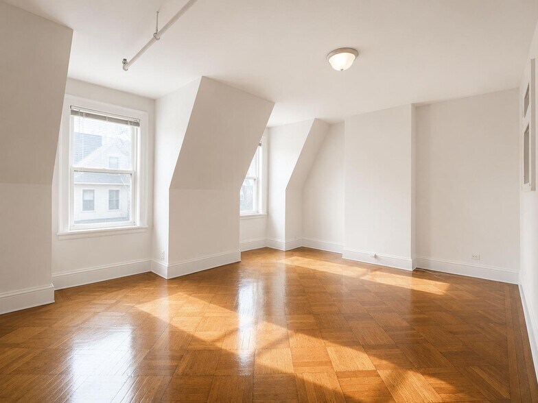 Building Photo - 309 W 107th St