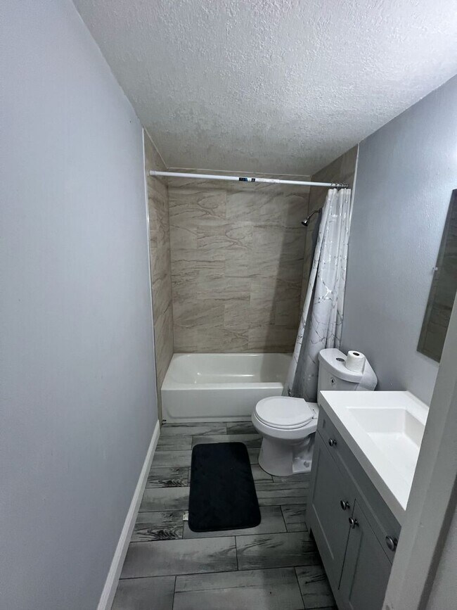 Building Photo - Essex Park Villas Condominium