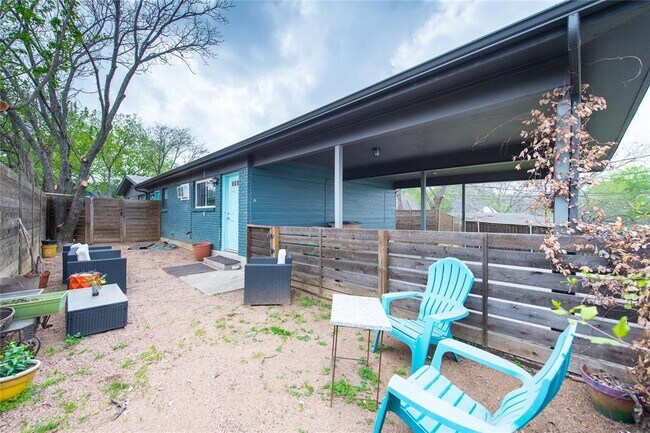 Building Photo - 1715 Taylor Gaines St