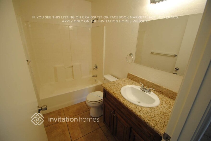 Building Photo - 1429 S 14th Ave