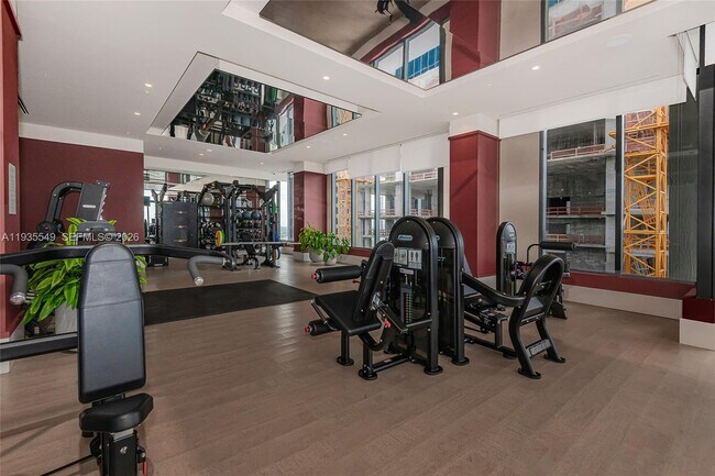 Building Photo - 11 NE 6th St