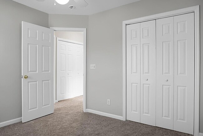 Building Photo - 209 Killarney Trail