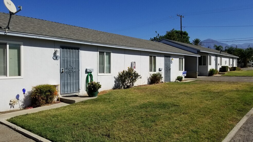 Primary Photo - 1321 Turquoise Ave