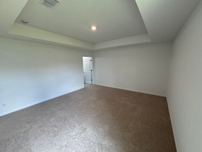 Building Photo - 532 SW Buswell Ave