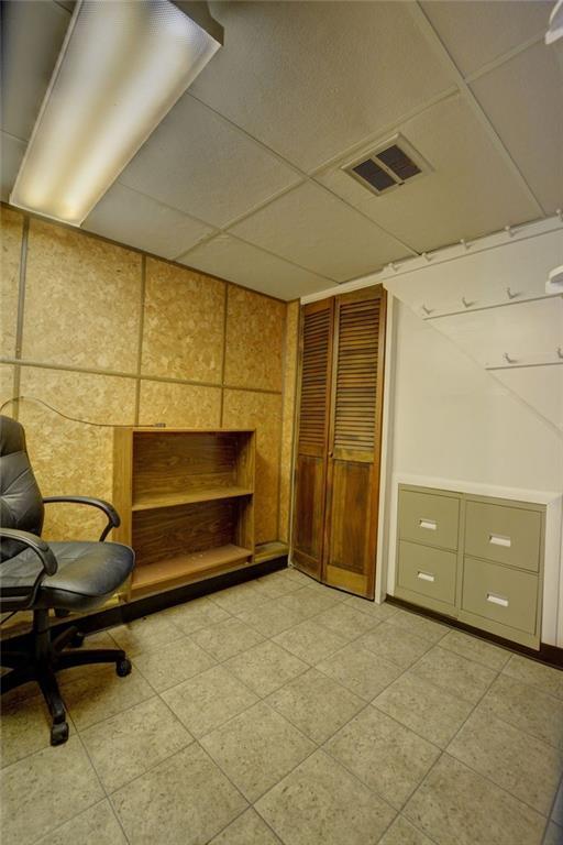 Building Photo - 9 Glenview Dr