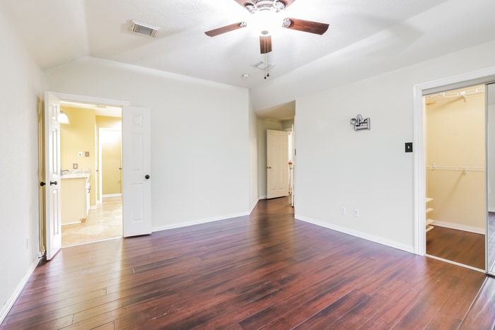 Building Photo - 326 Dunford Ct