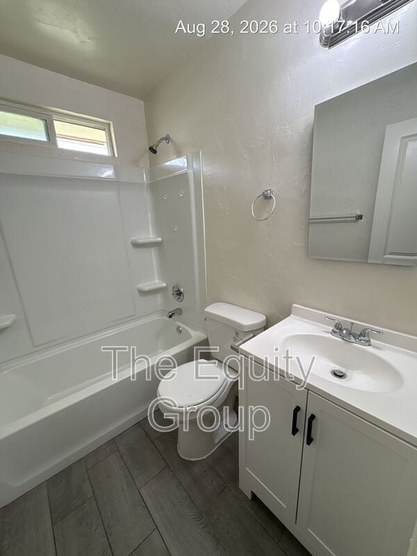 Building Photo - 340 S Blackstone St