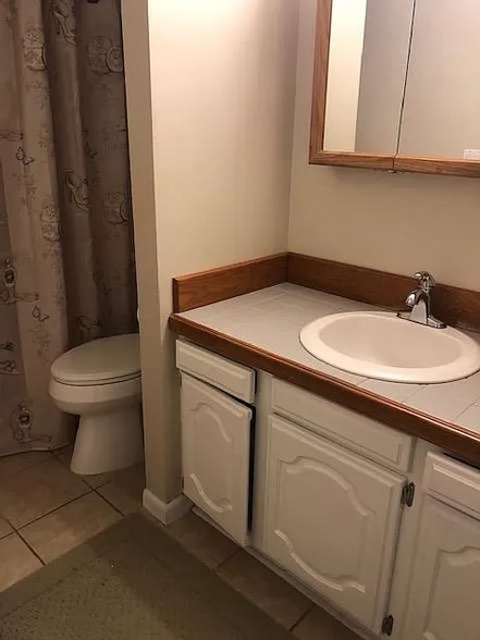 Upstairs Bathroom - 6 Landings Way