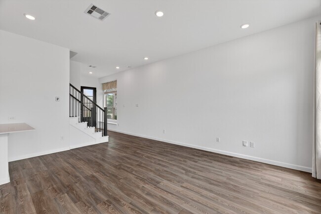 Building Photo - 5634 Amber Brook Ln