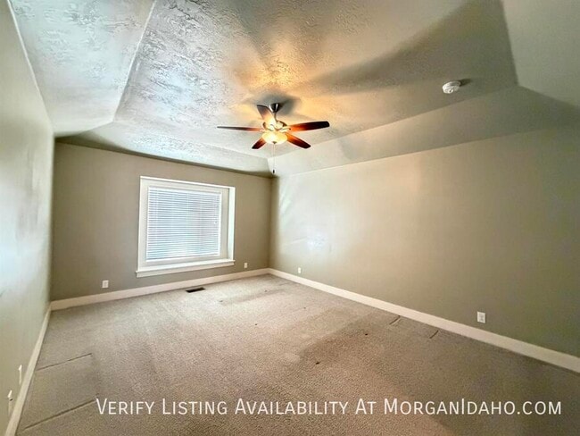 Building Photo - 1822 S Owyhee St