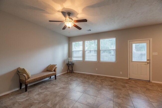 Building Photo - 18 Whitekirk Pl